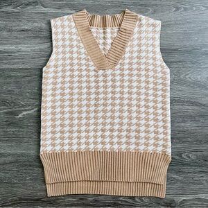 NWOT Oversized Houndstooth Sweater Vest